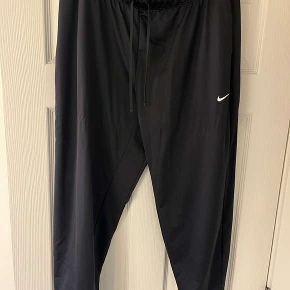 Nike Black Track Pants - Picture 2 of 4